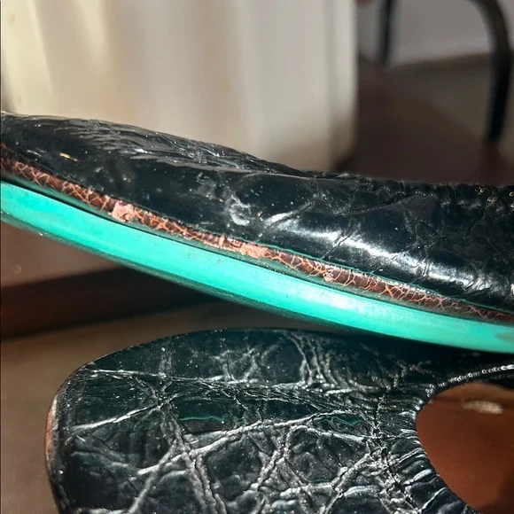 Tieks Stylish Black Patent Leather Ballet Flats Sz 6 - Picture 4 of 4